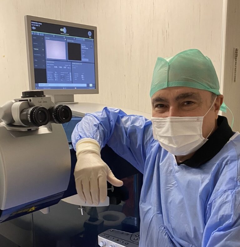 Monofokal lensler ile katarakt operasyonu geçirdim ve gözlüksüz okumakta zorlanıyorum. Trifokal lens implantasyonu yaptırabilir miyim?